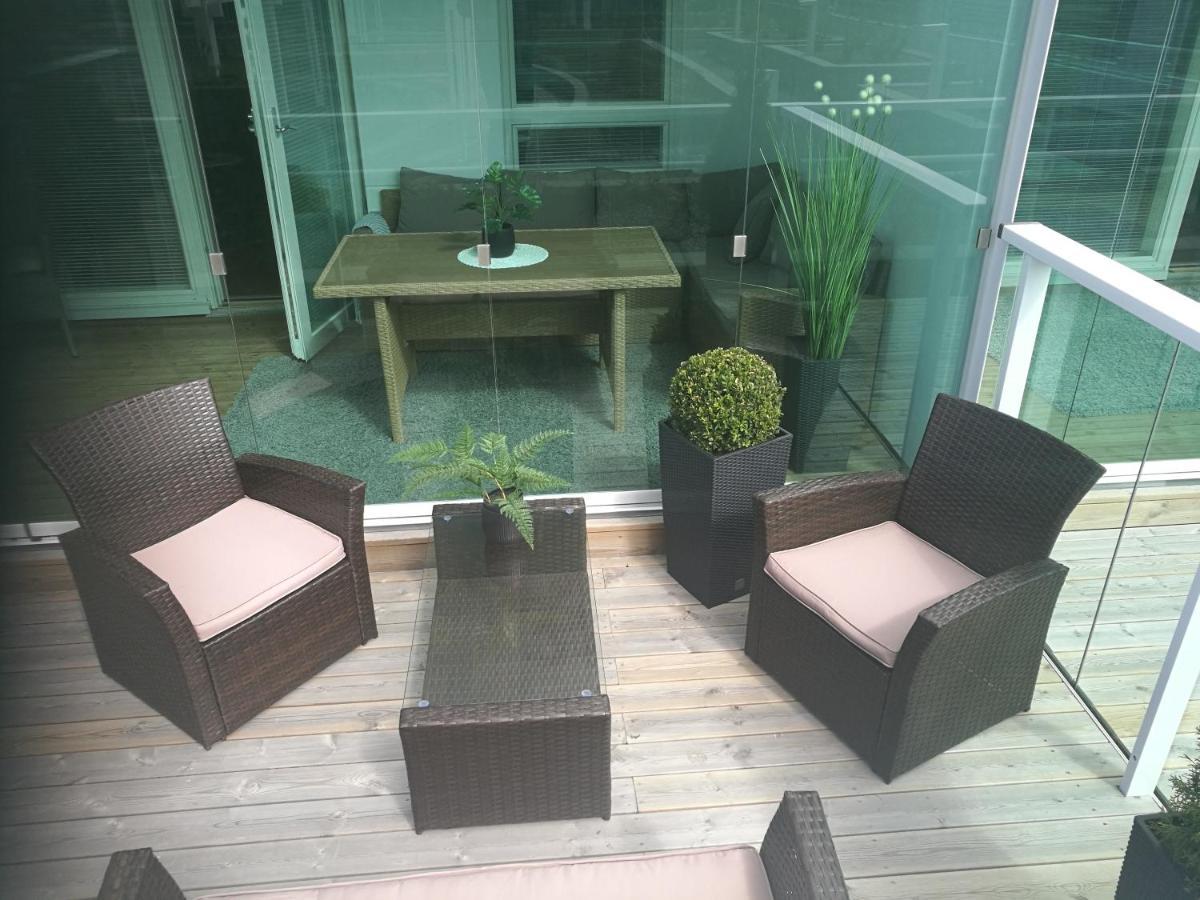 Starhomes Double Lux 8 Oulu Exterior photo