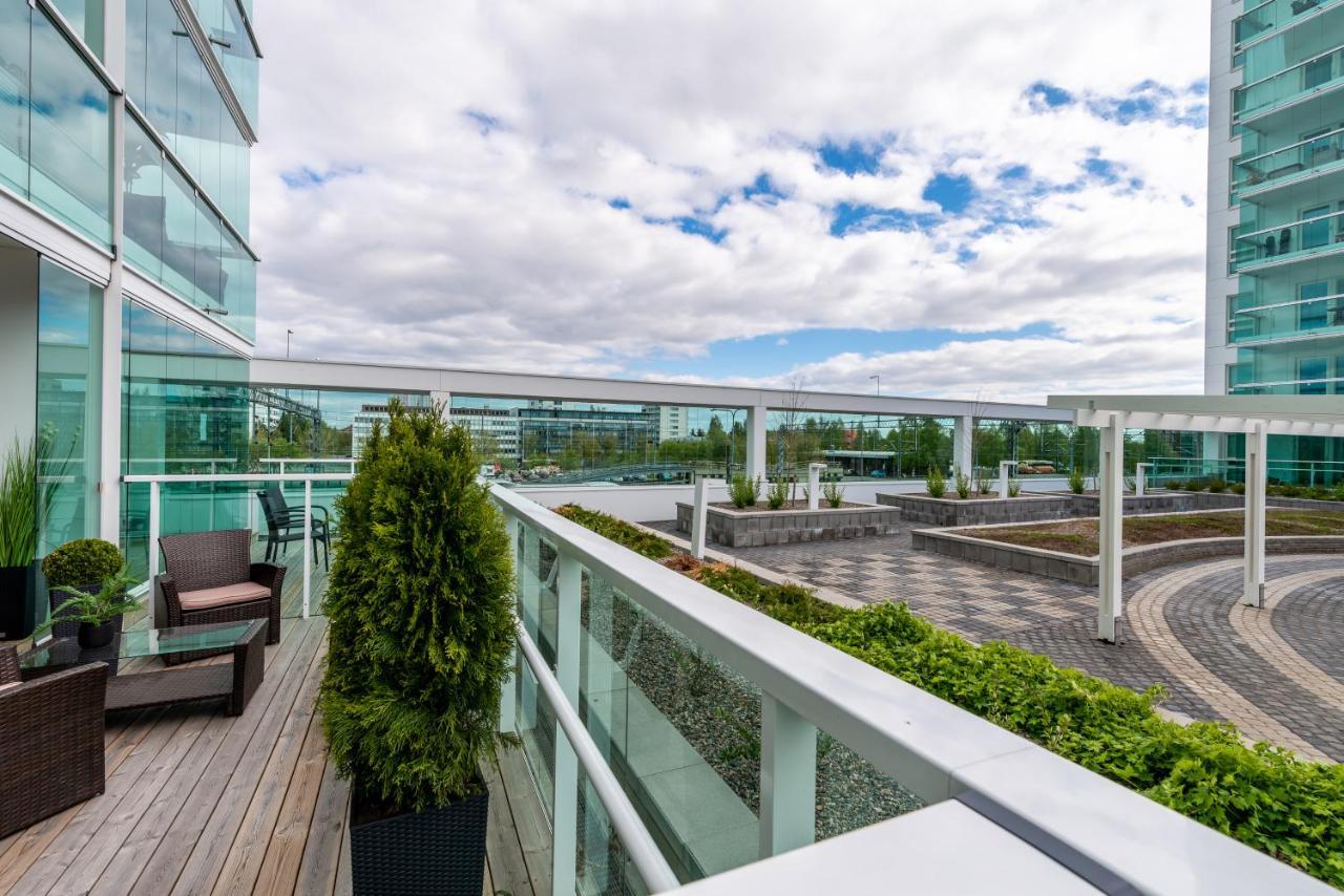 Starhomes Double Lux 8 Oulu Exterior photo